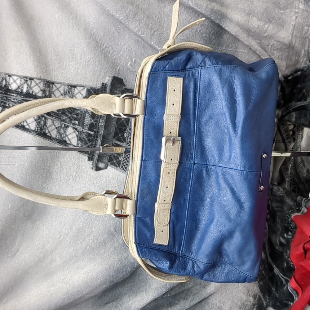 B makowsky blue and cream leather purse - Picture 1 of 15